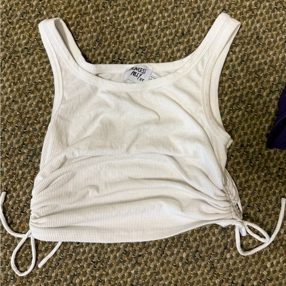 WHITE RIBBED CROP TOP - Picture 4 of 8